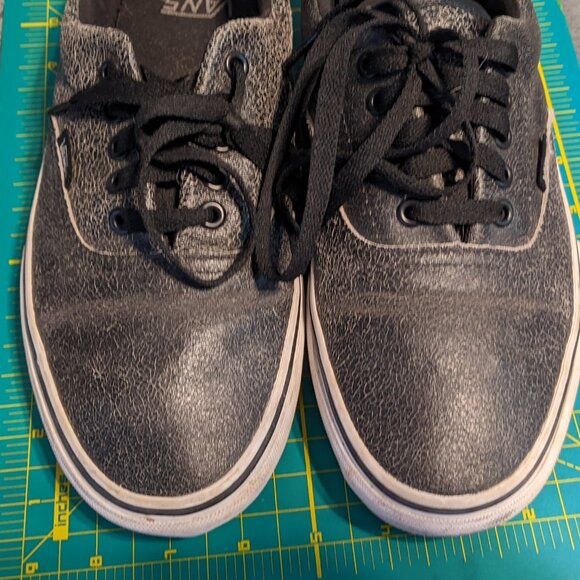 Vans Black cracked Leather size 8.5 - Picture 2 of 9